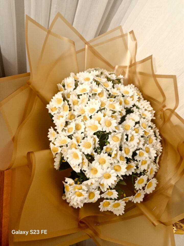 BEYAZ PAPATYA BUKETİ