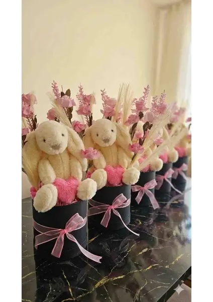 Çiçek Sepeti Tavşan